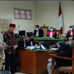 Kesal Karena Terbongkar Bohongnya, Tokoh Adat Lampung Timur Azzohirry Mengamuk di Pengadilan